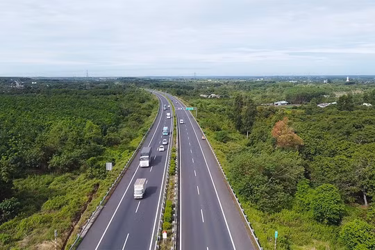 Từ 7/6 cấm xe máy lưu thông trên đường dẫn cao tốc TP HCM - Long Thành - Dầu Giây