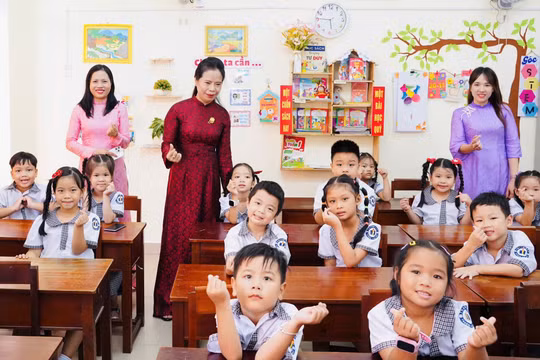 Bộ GD&ĐT nêu những lý do cần phải thêm lương đặc thù cho giáo viên