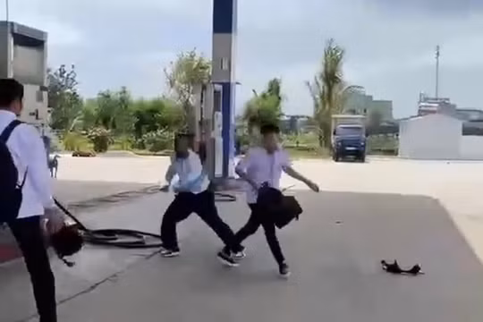 Bắt giữ hai nam sinh sau vụ xô xát làm bạn học tử vong