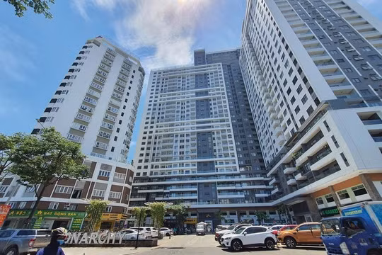 Nhà Đà Nẵng (NDN) chỉ hoàn thành 59,3% kế hoạch kinh doanh, lãnh đạo chủ chốt sang nhượng cổ phiếu cho nhau