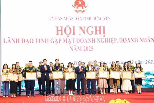 Hưng Yên: 30 Doanh nghiệp cam kết đẩy nhanh tiến độ triển khai dự án và giải ngân vốn đầu tư