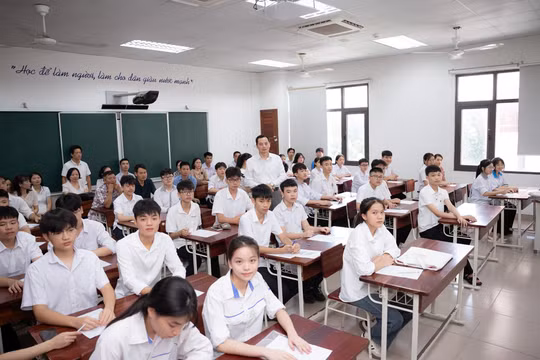 Thi học sinh giỏi THCS trước thềm năm học mới: Loay hoay tìm lối đi sau khi phòng GD&ĐT giải thể