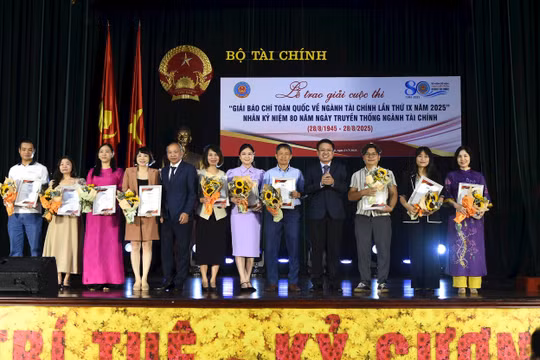 Báo Nhà báo và Công luận nhận Giải B cuộc thi báo chí toàn quốc về ngành Tài chính