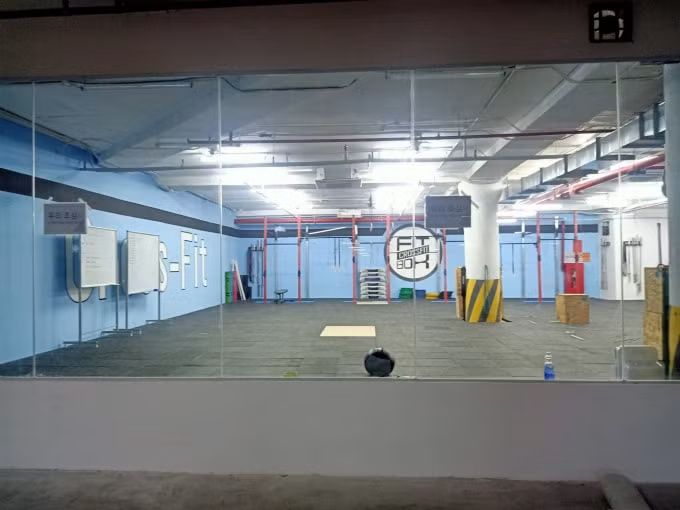 Một số diện tích khác trong tầng hầm tiếp tục được cho thuê làm dịch vụ