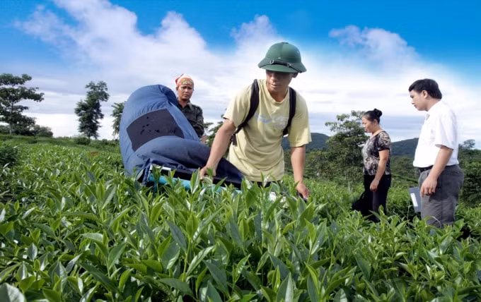 Agribank thể hiện quyết tâm trong điều kiện khó khăn vẫn luôn hỗ trợ và đồng hành cùng doanh nghiệp, người dân góp phần phục hồi SXKD.