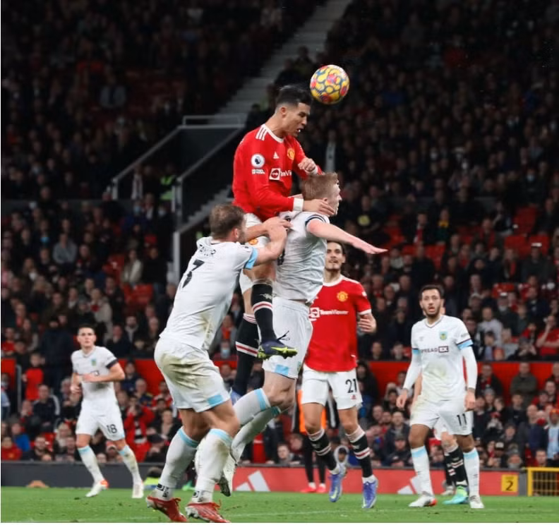 sieu sao cristiano ronaldo tao thong ke an tuong trong nam 2021 hinh 4
