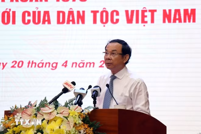 2004-bi-thu-nguyen-van-nen.jpg