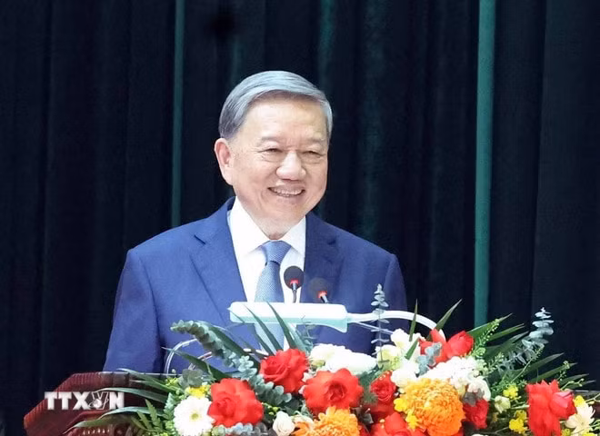 2204-tong-bi-thu-tham-binh-chung-tang-thiep-giap-5.jpg