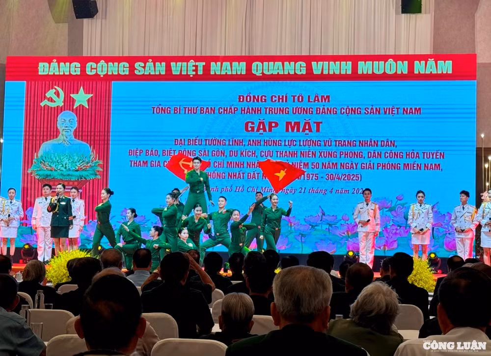 tong-bi-thu-to-lam-gap-mat-3.jpg