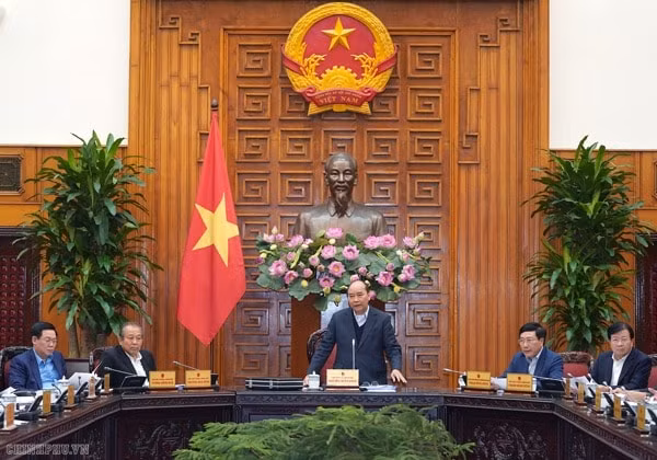 Thủ tướng Nguyễn Xuân Phúc chủ trì cuộc họp. Ảnh: VGP