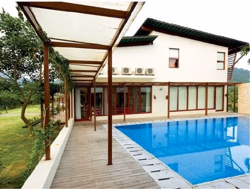 Bí thư Huyện ủy Sóc Sơn cho biết một phần diện tích hơn 100m2 vi phạm xây dựng của gia đình ca sỹ Mỹ Linh sẽ bị cưỡng chế nếu không tự tháo dỡ. Ảnh: internet