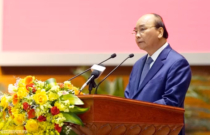 Thủ tướng Nguyễn Xuân Phúc phát biểu tại Hội nghị quân chính toàn quân 2019. Ảnh: VGP.