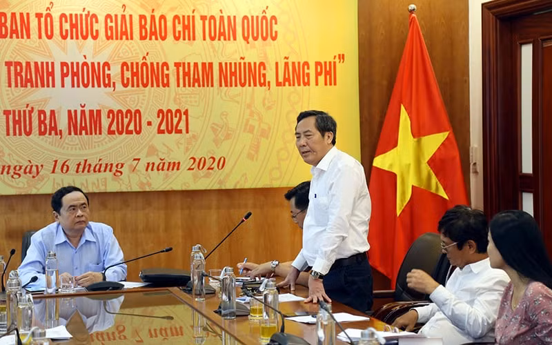 Ông Thuận Hữu, Ủy viên Trung ương Đảng, Tổng Biên tập Báo Nhân Dân, Phó Trưởng Ban Tuyên giáo Trung ương, Chủ tịch Hội Nhà báo Việt Nam cho biết qua hai lần tổ chức, Giải đã khẳng định được vị thế và tạo được tiếng vang trong xã hội. Ảnh: baonhandan.