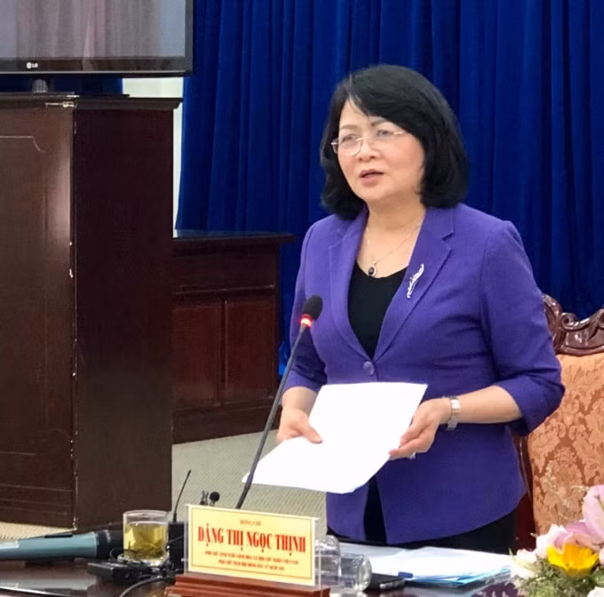 Phó Chủ tịch nước, Phó Chủ tịch Hội đồng bầu cử quốc gia Đặng Thị Ngọc Thịnh phát biểu tại buổi làm việc.