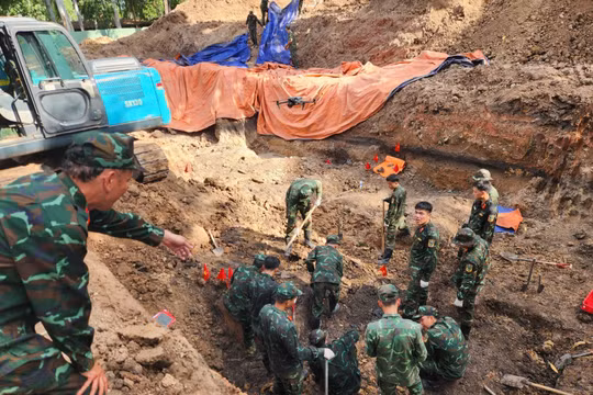 Tiếp tục phát hiện thêm 12 hài cốt cùng nhiều di vật tại Công viên Lê Thị Riêng
