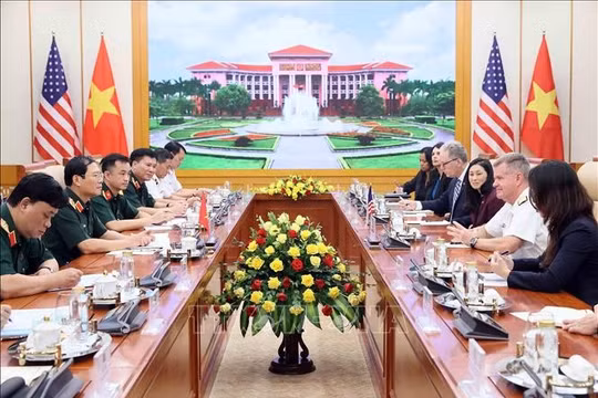 Đại tướng Nguyễn Tân Cương hội kiến Tư lệnh Bộ tư lệnh Thái Bình Dương (Hoa Kỳ)