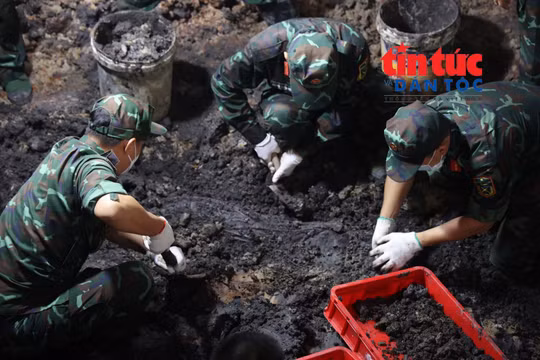 Chiến dịch 500 ngày đêm: Phát hiện thêm 8 hài cốt liệt sĩ tại Công viên Lê Thị Riêng