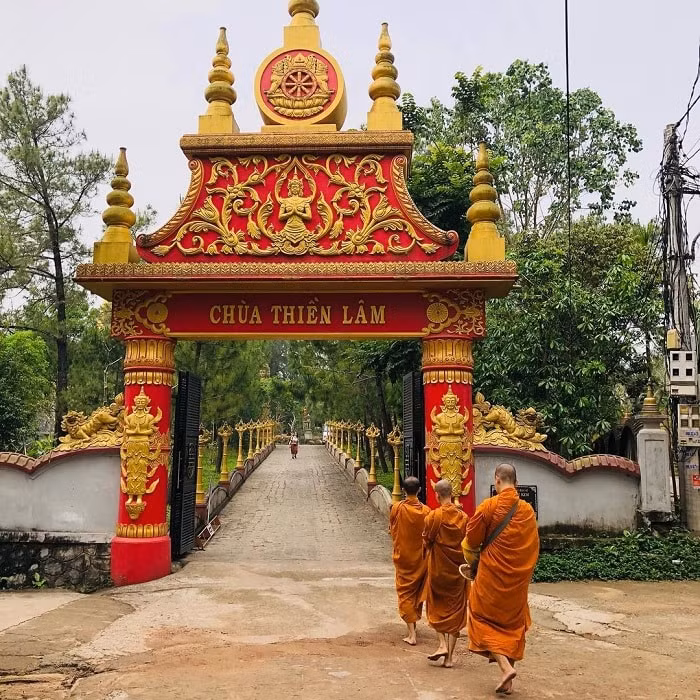 thua thien hue day manh phat trien du lich tam linh hinh 1