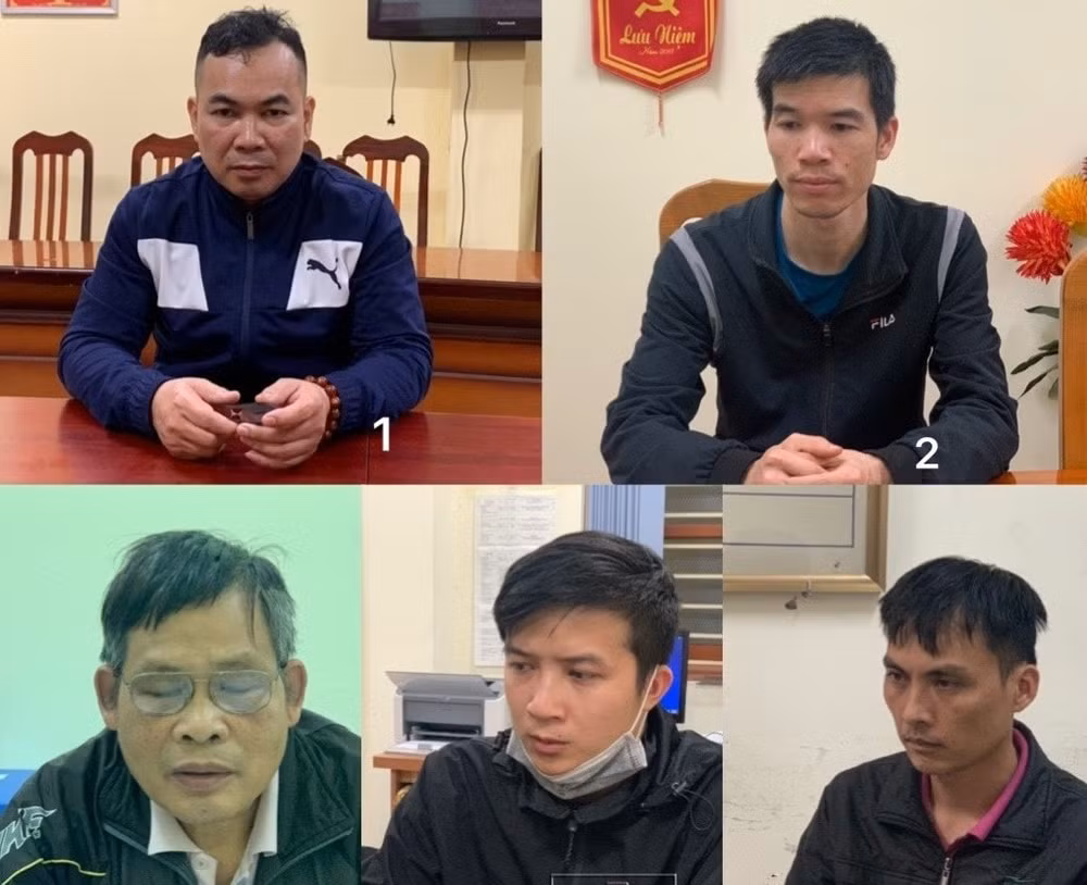 khoi to giam doc pho giam doc cong ty co phan dang kiem bac kan ve hanh vi nhan hoi lo hinh 1