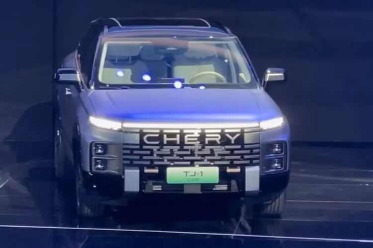 chery tj 1 mau suv chay 100 km het hon 1 lit xang sap ve viet nam hinh 6