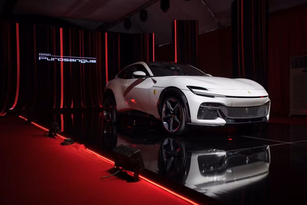 ferrari purosangue suv manh nhat the gioi ra mat dong nam a sap ve viet nam hinh 2
