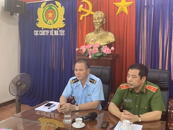 Ban chuyên án thông tin về kho ma túy tổng hợp có giá trị lớn của người nước ngoài vừa bị triệt phá ở TP.HCM