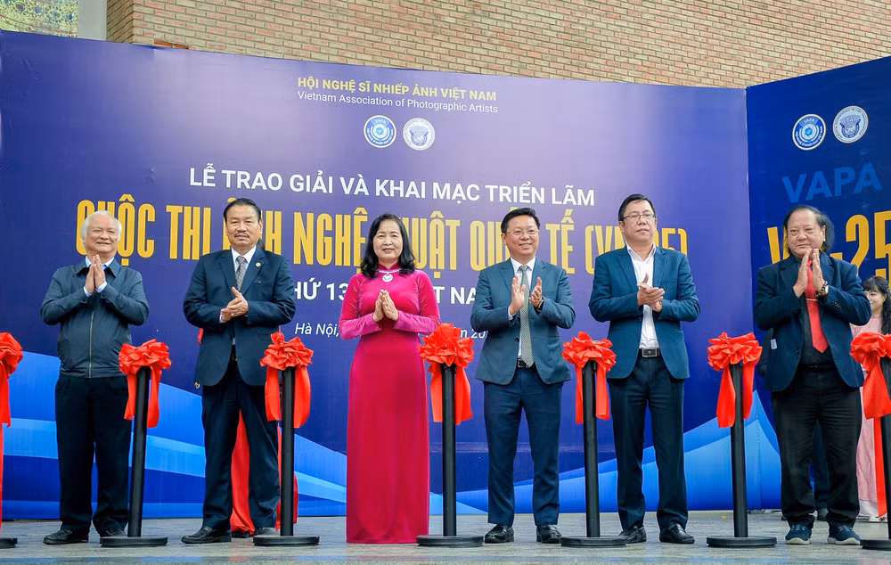 Ảnh màn hình 2025-12-05 lúc 12.12.27