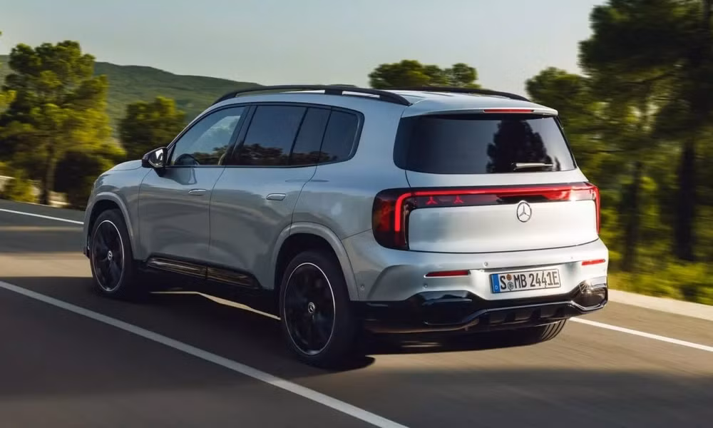 Tạo hình cụm đèn hậu đã từng xuất hiện trên mẫu EQXX Concept cách đây vài năm - Ảnh: Mercedes-Benz