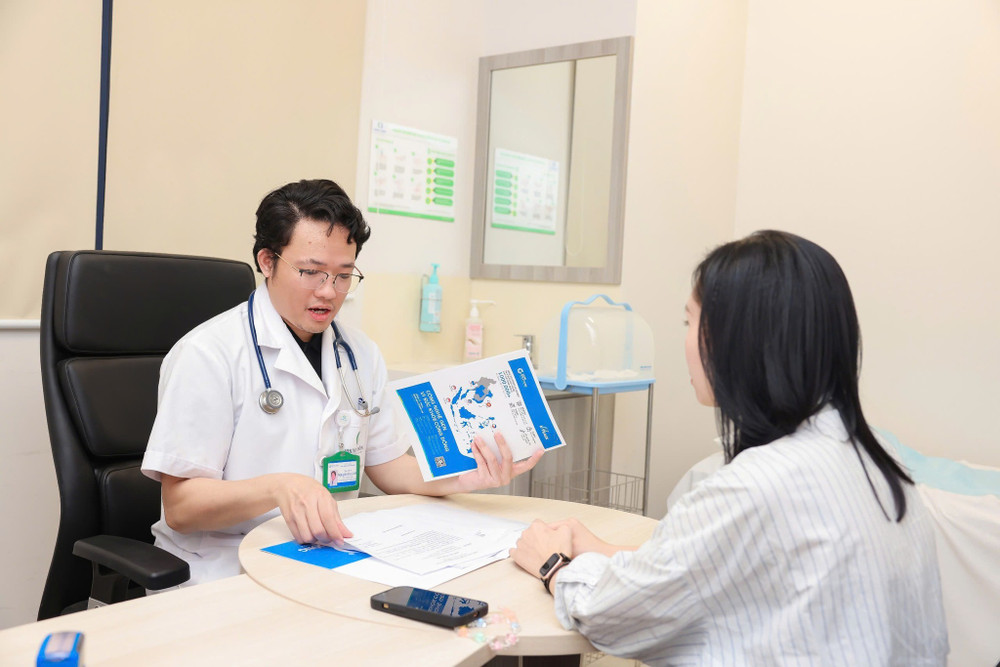 Sở Y tế TP HCM cho biết đang hoàn thiện dự thảo Nghị quyết quy định chính sách đặc thù hỗ trợ đào tạo bác sĩ nội trú, dự kiến trình Hội đồng nhân dân TP HCM xem xét tại kỳ họp tháng 8. Ảnh: Phương Đông 500823488-122155054634531797-2969610304828669644-n.jpg