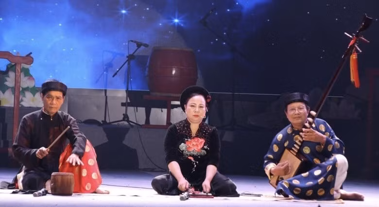 be mac lien hoan tieng hat nguoi cao tuoi toan quoc 2023 hinh 2