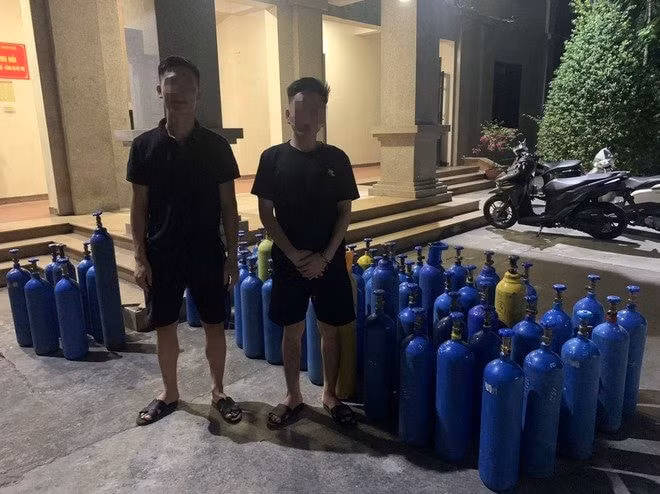 phat hien doi tuong van chuyen 73 binh khi cuoi tu hung yen ve ha noi tieu thu hinh 1