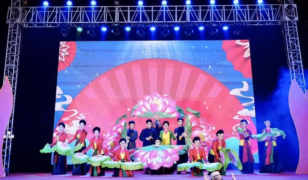 tp ha noi to chuc 11 dem dien nghe thuat dip nam moi at ty 2025 hinh 1