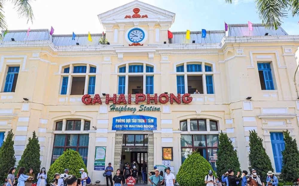 nganh duong sat mo ban ve tau tet tuyen ha noi hai phong hinh 1