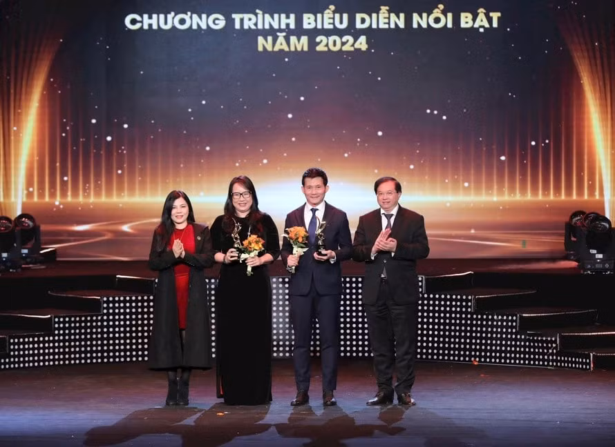 hai show anh trai la chuong trinh bieu dien noi bat cua nam 2024 hinh 2