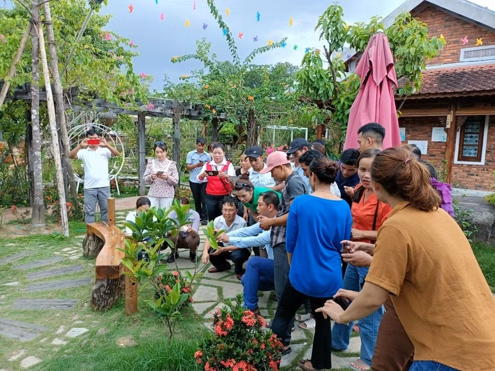 tap huan marketing du lich sinh thai cho dong bao dan toc thieu so hinh 1