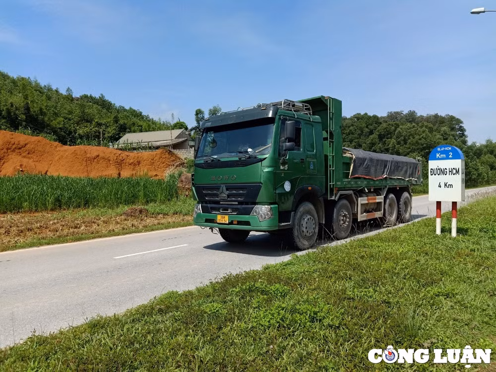 thanh hoa siet chat tai trong cac phuong tien van tai xe coi noi an binh bat dong hinh 2
