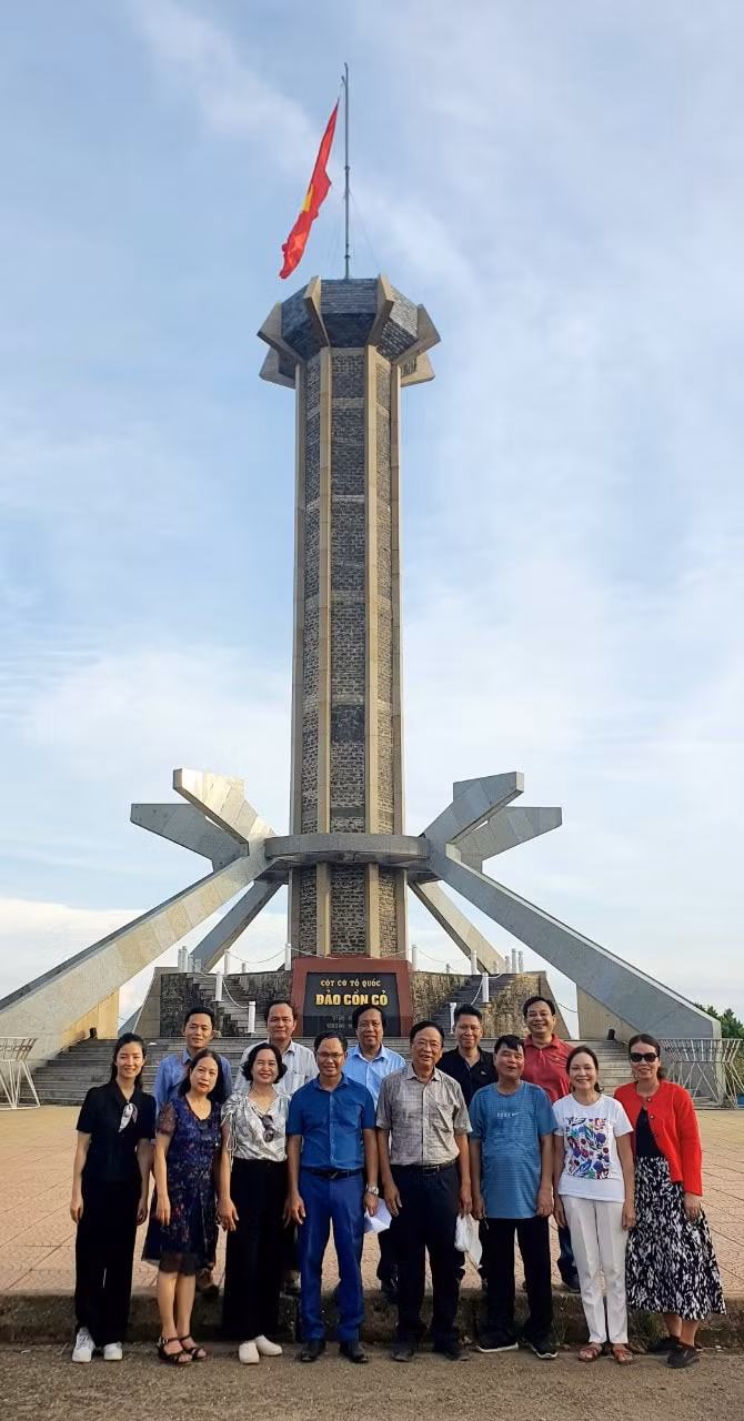 chung toi ra dao con co hinh 2