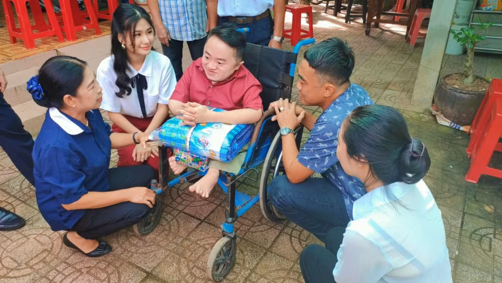 hoa hau moi truong nguyen thanh ha tham nan nhan chat doc da cam o ben tre hinh 3