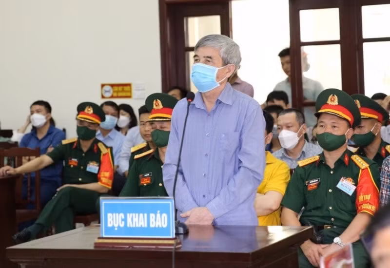 vu buon lau gan 200 trieu lit xang cuu dai ta quan doi phu nhan hanh vi nhan hoi lo hinh 1