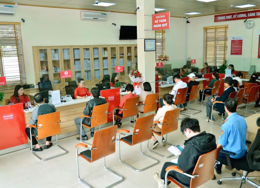 agribank danh hon 18 ty dong tang khach hang tham gia chuong trinh tiet kiem du thuong tet an khang ruoc xe sang hinh 2