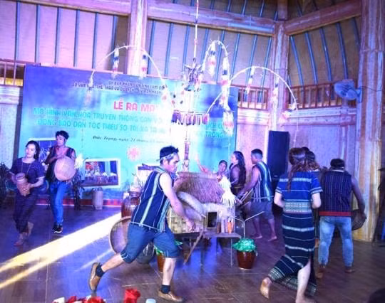 lam dong ra mat mo hinh van hoa truyen thong gan voi phat trien du lich tai xa ta hine hinh 3
