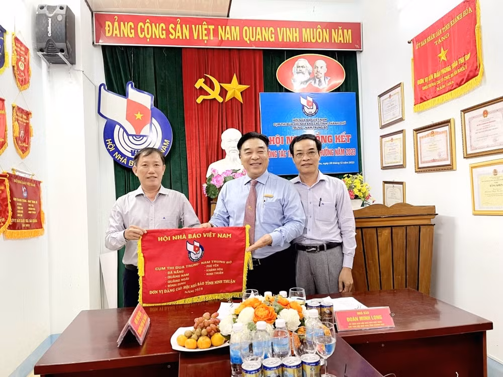cum thi dua hoi nha bao cac tinh trung nam trung bo trien khai nhieu nhiem vu quan trong nam 2024 hinh 2