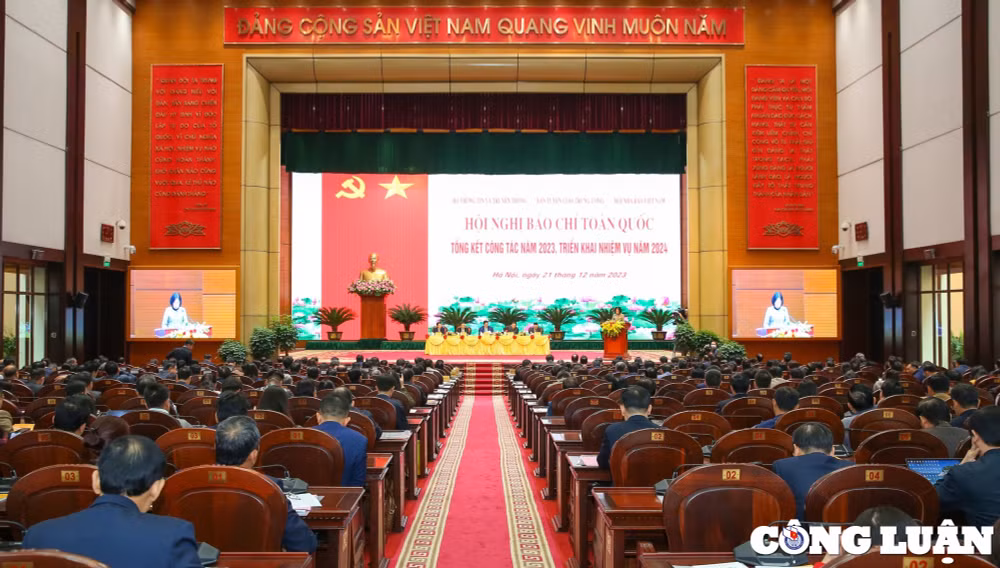 tao su chuyen bien tich cuc ro net lay lai duoc niem tin cua cong chung doi voi bao chi hinh 7