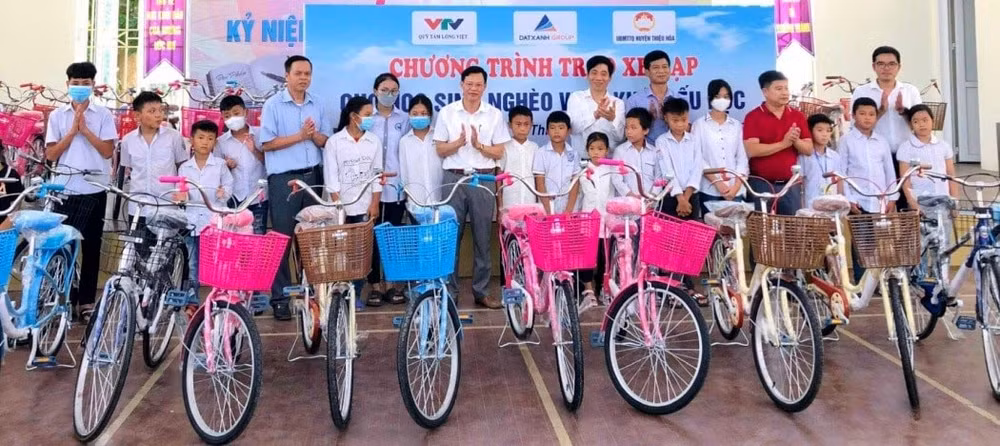 nhieu hoat dong y nghia cung em den truong truoc them nam hoc moi tai thanh hoa nam dinh hinh 1