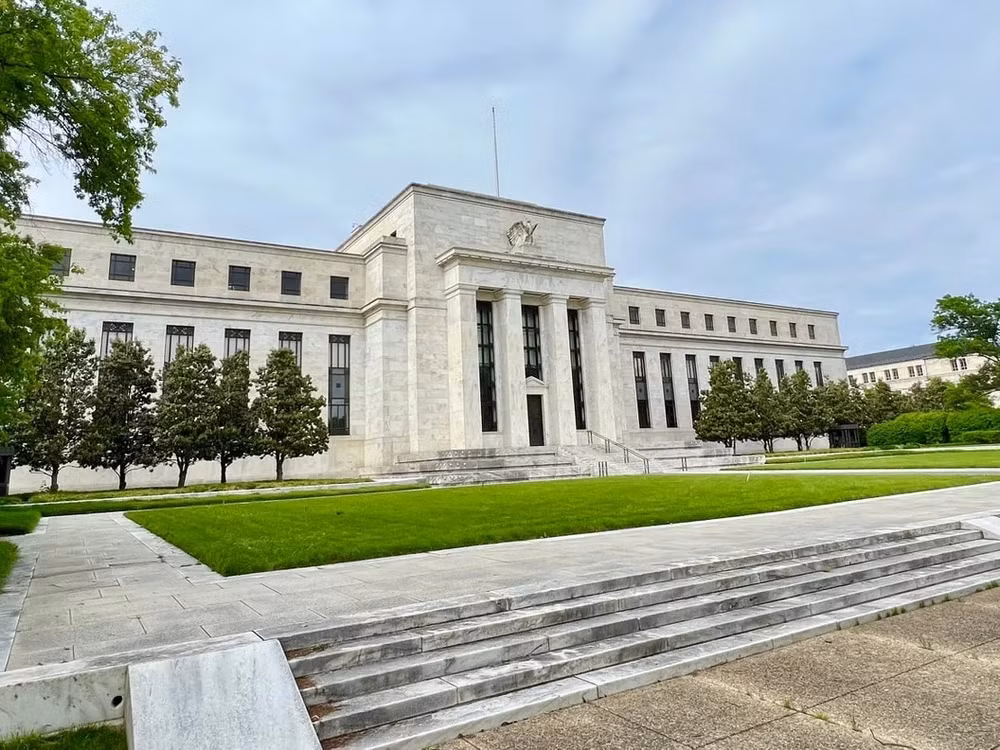 gia bitcoin hom nay 9 9 tang nhe bat chap binh luan dieu hau tu fed hinh 1