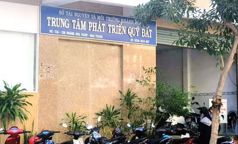 de xay ra nhieu vi pham nghiem trong giam doc trung tam phat trien quy dat khanh hoa bi ky luat hinh 1