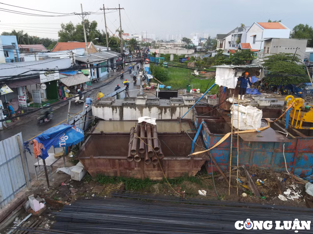 nguoi dan tp hcm tho phao vi cau long kieng sap het treo hinh 5