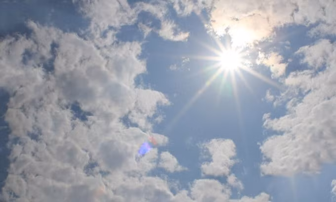 Có ánh nắng là có tia UV. Ảnh TL.