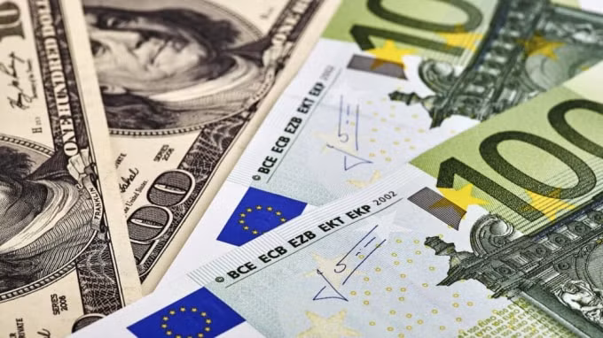 Đồng USD bật tăng khi mà dữ liệu bảng lương cho thấy thị trường lao động Mỹ bất ngờ cải thiện trong tháng 5. Ảnh minh họa.