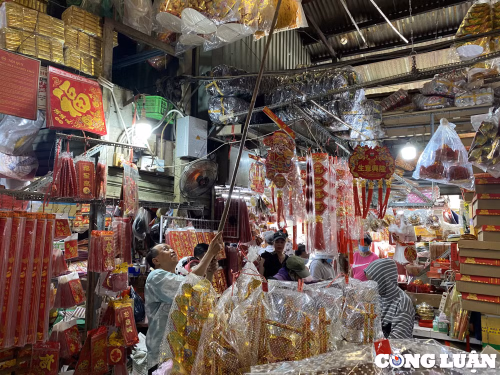 nguoi dan do xo den cho coi am lon nhat tp hcm mua do cung ong tao hinh 9